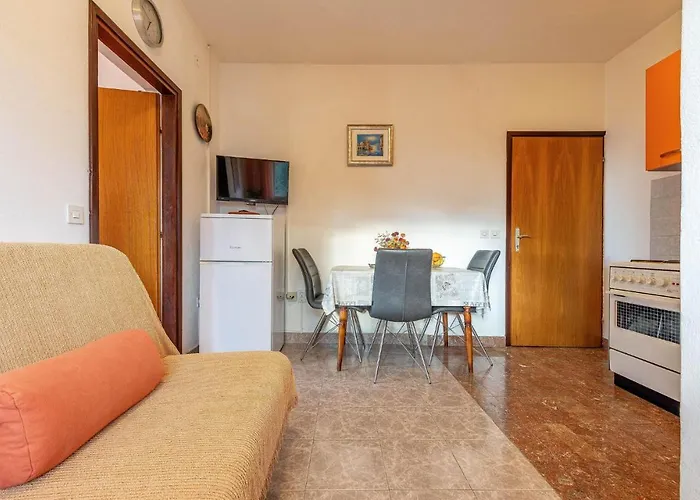 1 Bedroom In *